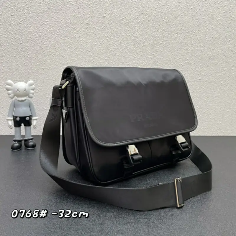 prada aaa homme mini sac a main s_123b3761